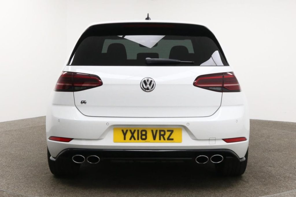 Used_2018_WHITE_VOLKSWAGEN_GOLF_2