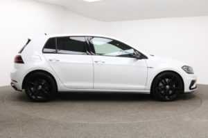 Used_2018_WHITE_VOLKSWAGEN_GOLF_2