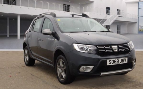 Used 2019 GREY DACIA SANDERO STEPWAY Hatchback 0.9 COMFORT TCE 5d 90 BHP (reg. 2019-01-26) for sale in Tottington