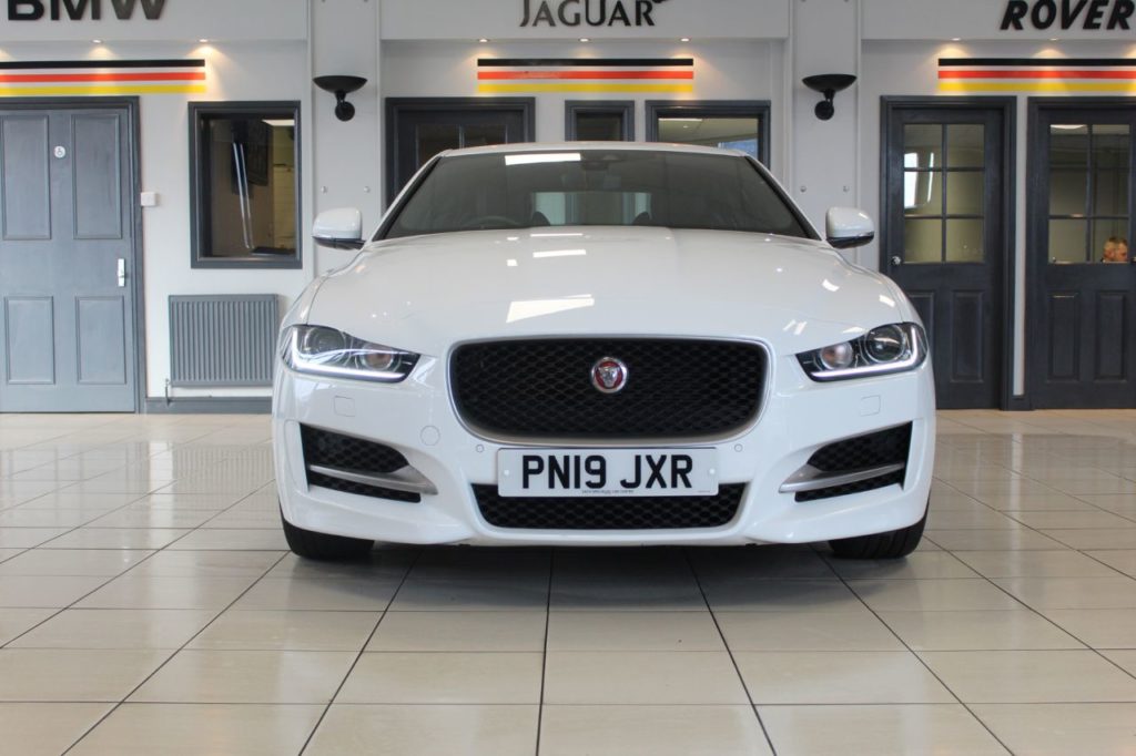 Used_2019_WHITE_JAGUAR_XE_2
