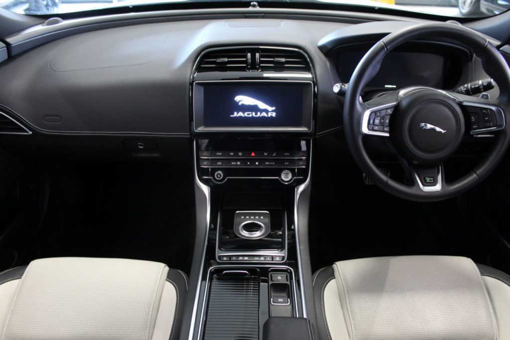 Used_2019_WHITE_JAGUAR_XE_2