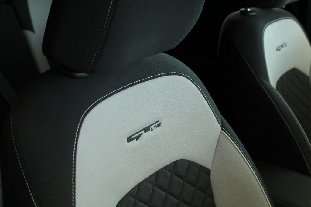 Used_2020_WHITE_KIA_CEED_1