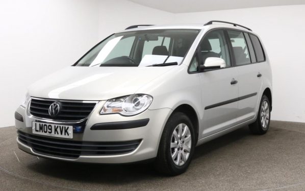 Used 2009 SILVER VOLKSWAGEN TOURAN MPV 1.6 S 5d 102 BHP (reg. 2009-06-30) for sale in Whitefield