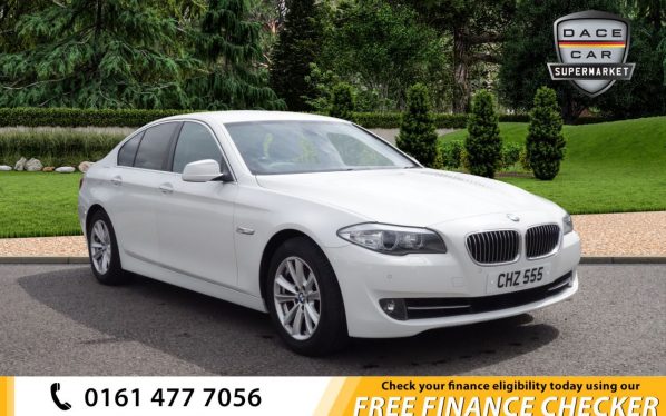 Used 2011 WHITE BMW 5 SERIES Saloon 2.0 520D SE 4d AUTO 181 BHP (reg. 2011-03-17) for sale in Royton