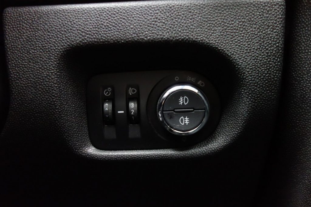 Used_2012_YELLOW_VAUXHALL_CORSA_1