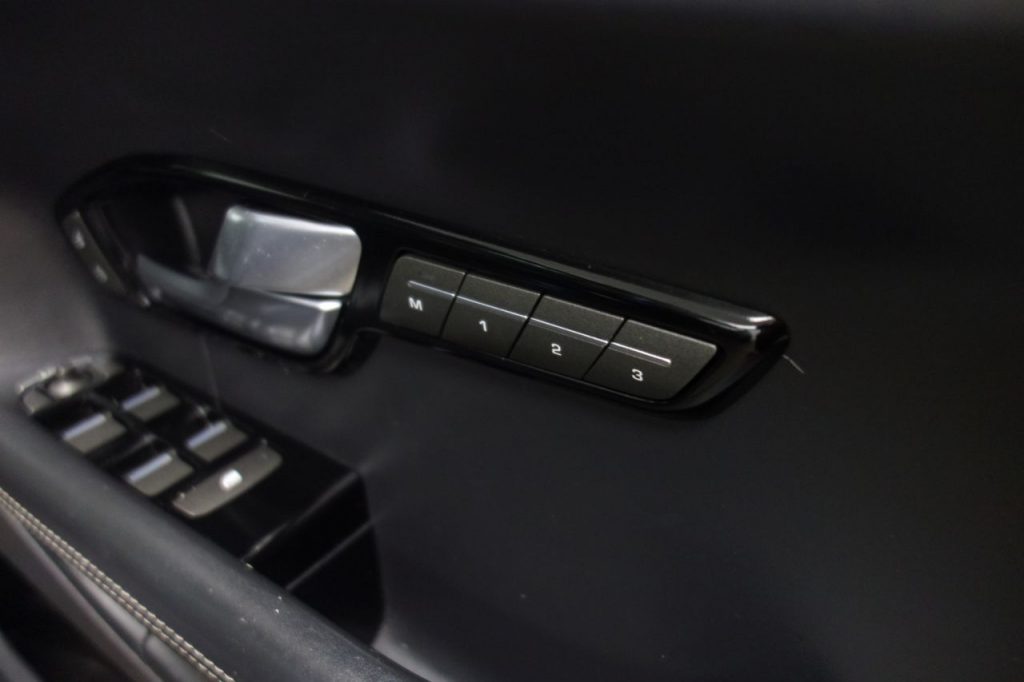 Used_2013_BLUE_LAND-ROVER_RANGE-ROVER-EVOQUE_2