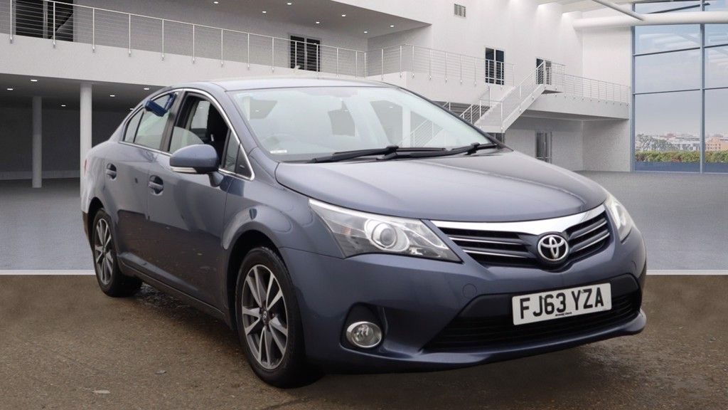 Used 2013 BLUE TOYOTA AVENSIS Saloon 2.0 D-4D ICON 4d 124 BHP (reg. 2013-09-04) for sale in Royton