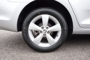 Used_2013_SILVER_SKODA_RAPID_1