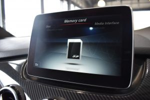 Used_2015_BLACK_MERCEDES-BENZ_B-CLASS_1