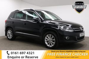 Used 2015 BLACK VOLKSWAGEN TIGUAN Estate 2.0 MATCH TDI BLUEMOTION TECHNOLOGY DSG 5d 139 BHP (reg. 2015-01-31) for sale in Whitefield