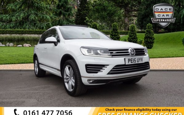 Used 2015 WHITE VOLKSWAGEN TOUAREG 4x4 3.0 V6 R-LINE TDI BLUEMOTION TECHNOLOGY 5d 259 BHP (reg. 2015-04-17) for sale in Royton