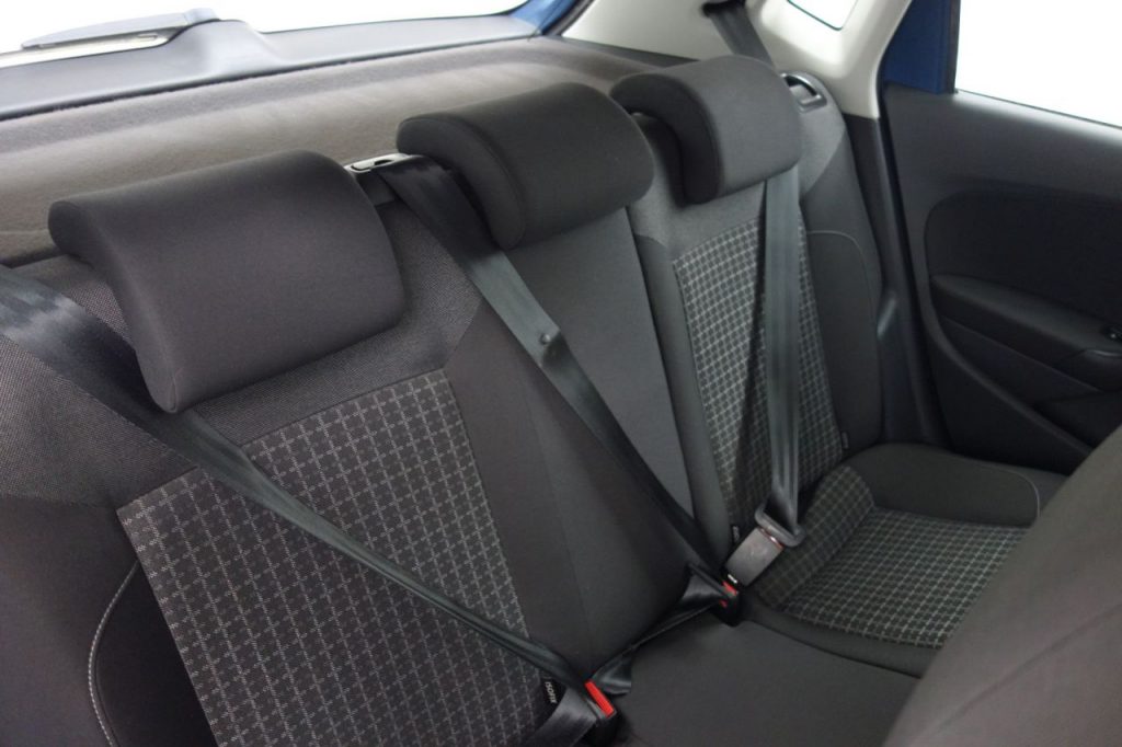 Used_2016_BLUE_VOLKSWAGEN_POLO_1