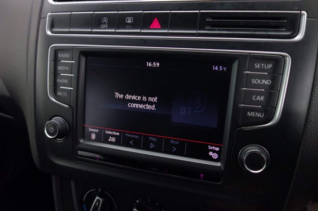Used_2016_BLUE_VOLKSWAGEN_POLO_1