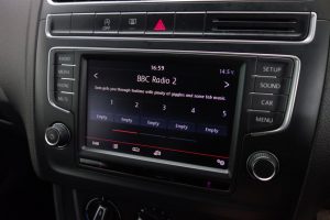 Used_2016_BLUE_VOLKSWAGEN_POLO_1