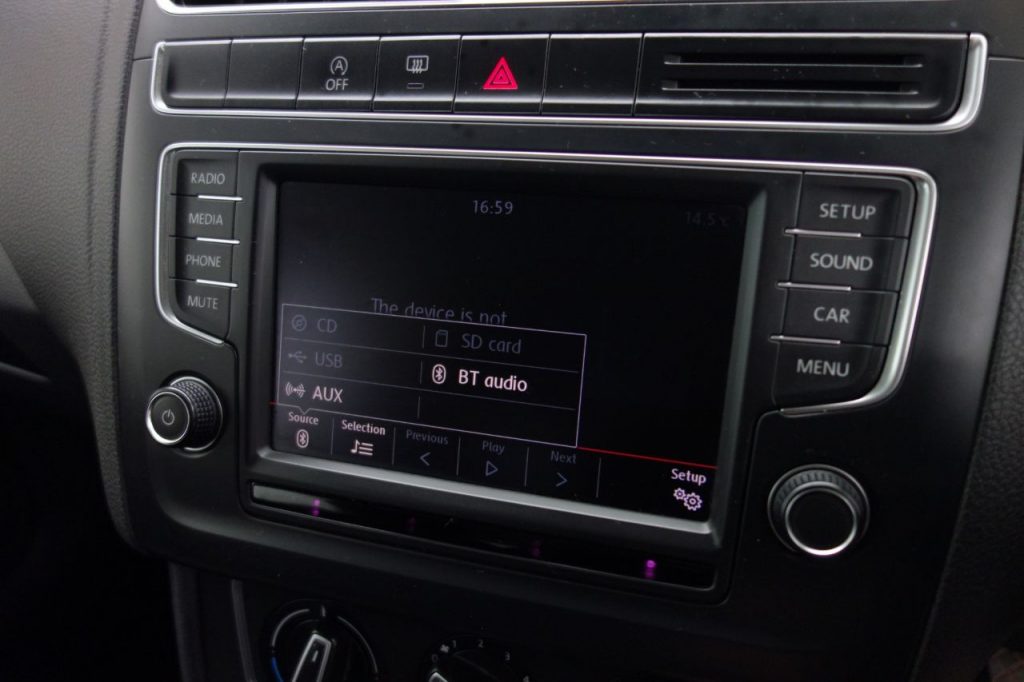 Used_2016_BLUE_VOLKSWAGEN_POLO_1
