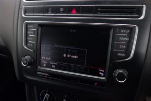 Used_2016_BLUE_VOLKSWAGEN_POLO_1