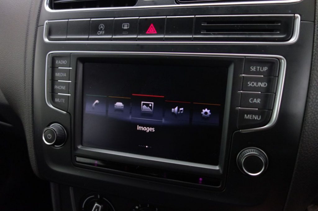 Used_2016_BLUE_VOLKSWAGEN_POLO_1