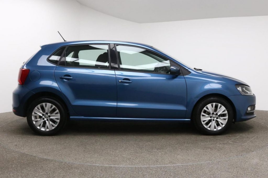 Used_2016_BLUE_VOLKSWAGEN_POLO_1