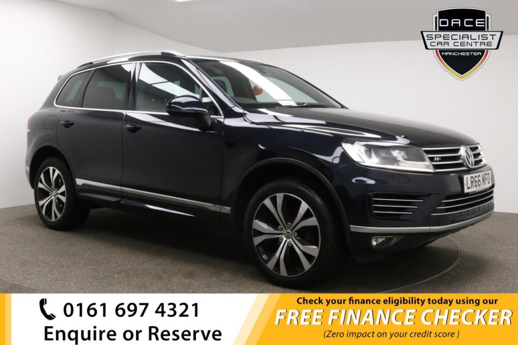 Used 2016 BLUE VOLKSWAGEN TOUAREG Estate 3.0 V6 R-LINE TDI BLUEMOTION TECHNOLOGY 5d AUTO 202 BHP (reg. 2016-09-13) for sale in Whitefield