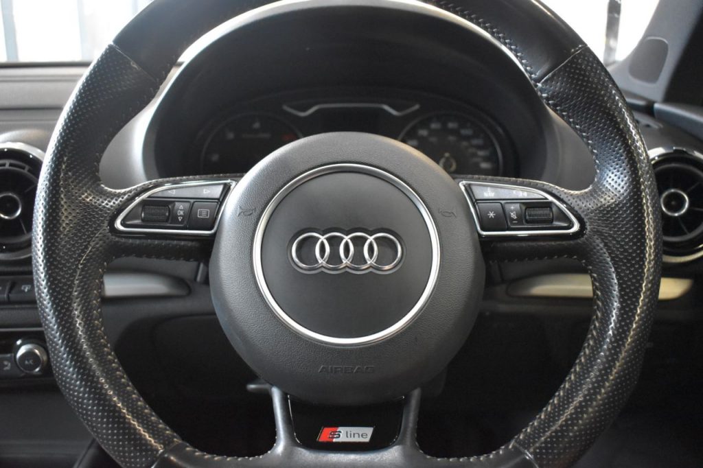 Used_2016_GREY_AUDI_A3_2