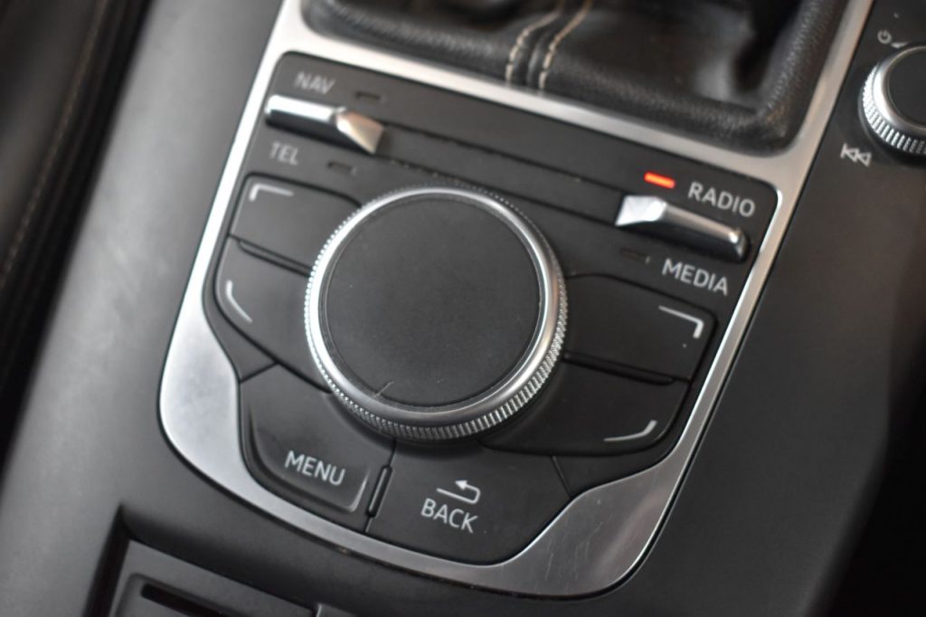 Used_2016_GREY_AUDI_A3_2