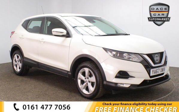 Used 2017 WHITE NISSAN QASHQAI Hatchback 1.5 DCI ACENTA 5d 108 BHP (reg. 2017-12-20) for sale in Royton