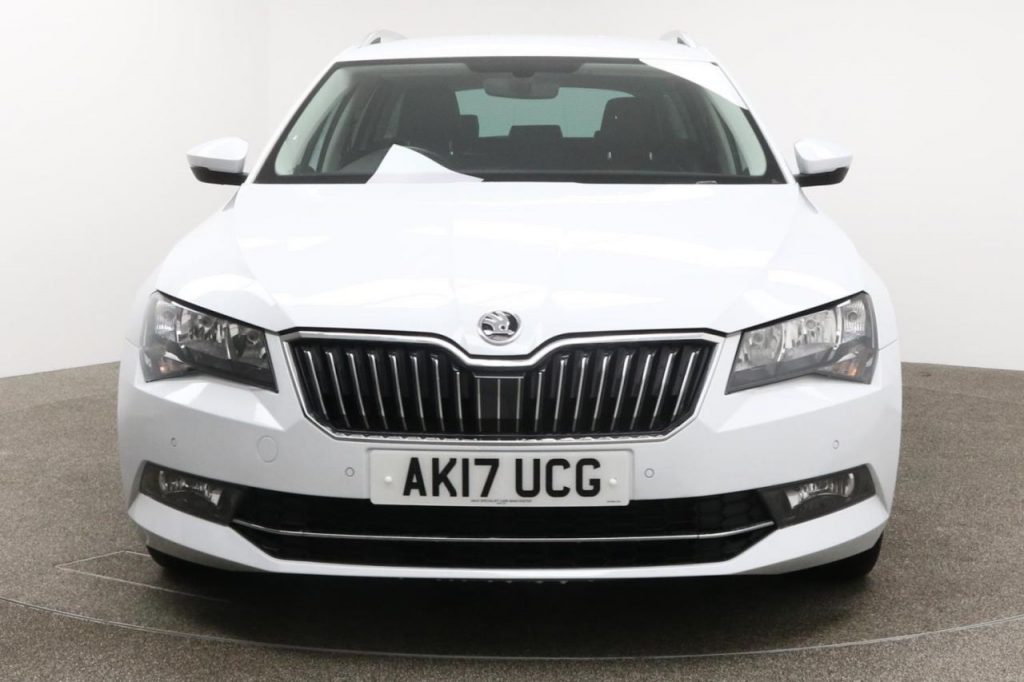 Used_2017_WHITE_SKODA_SUPERB_1