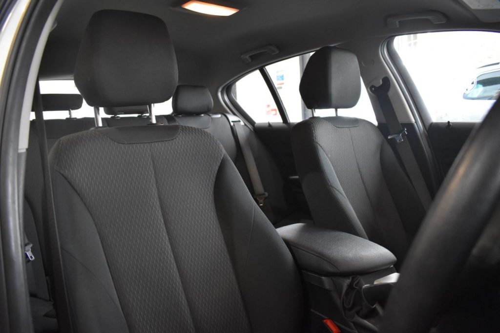 Used_2018_SILVER_BMW_1-SERIES_2