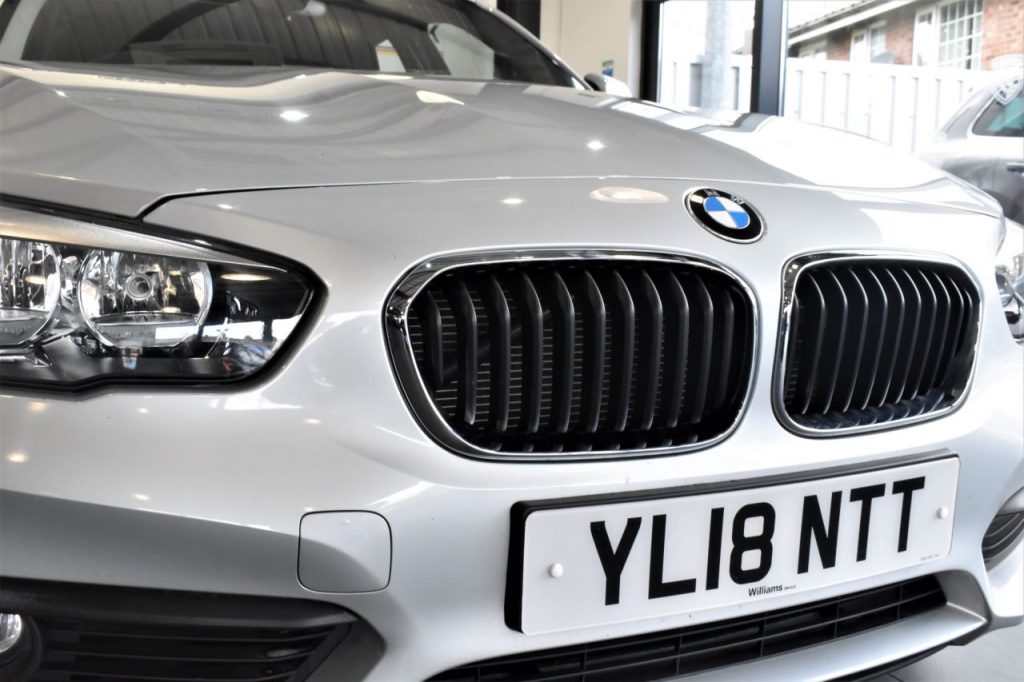 Used_2018_SILVER_BMW_1-SERIES_2