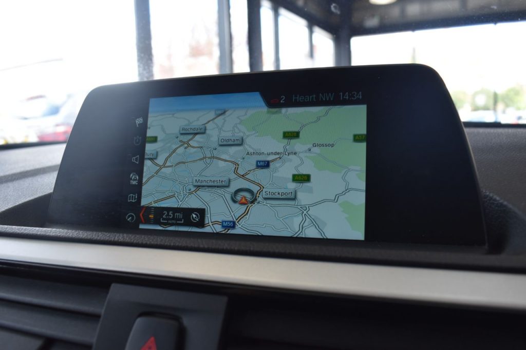 Used_2018_SILVER_BMW_1-SERIES_2