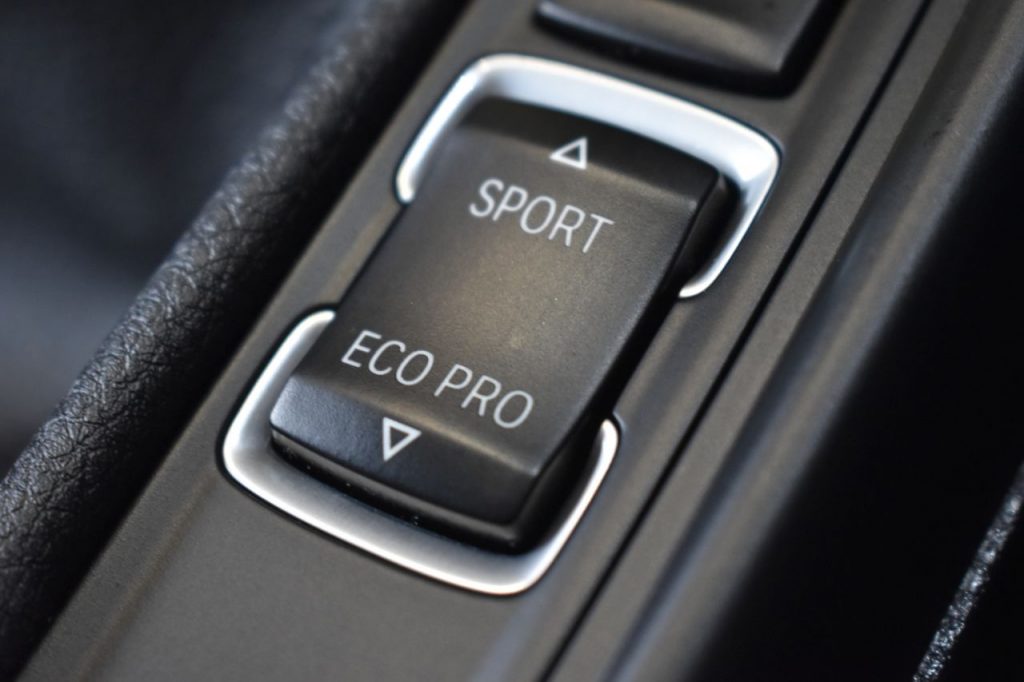 Used_2018_SILVER_BMW_1-SERIES_2
