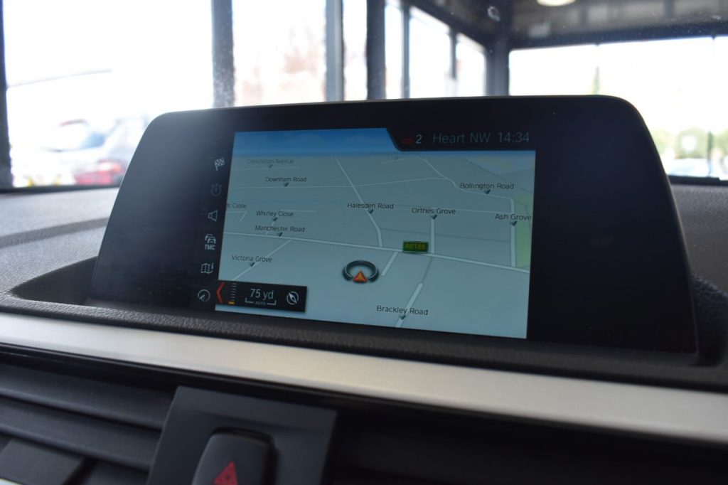Used_2018_SILVER_BMW_1-SERIES_2