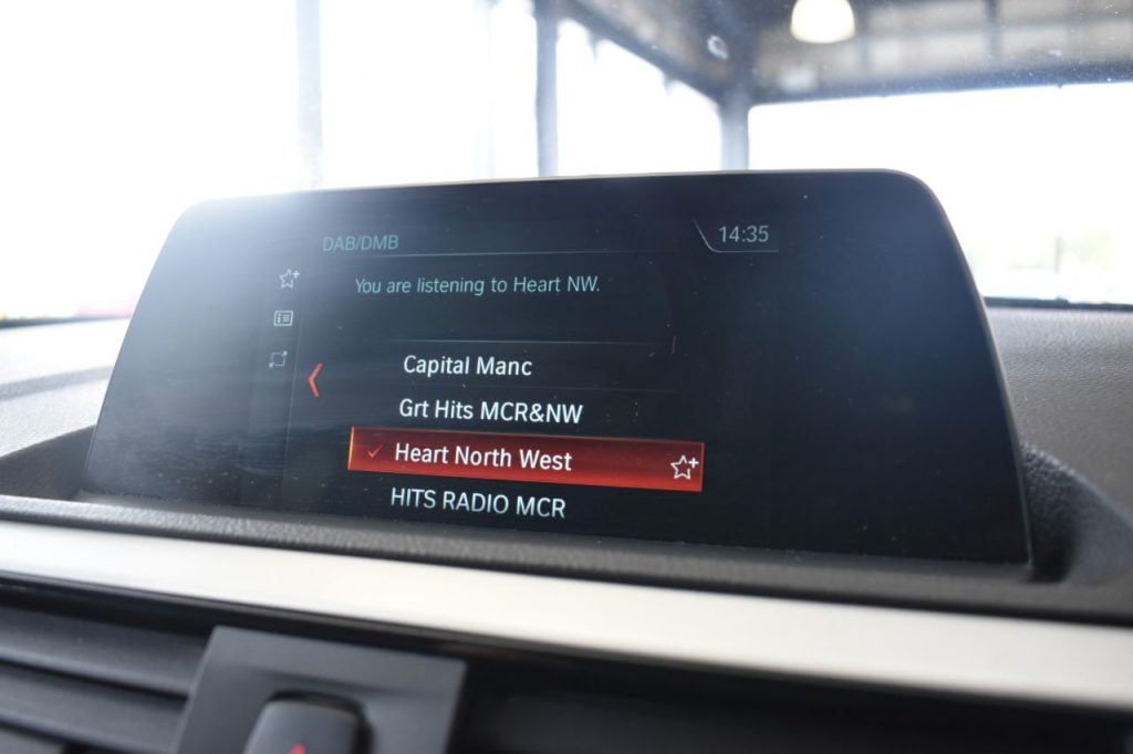 Used_2018_SILVER_BMW_1-SERIES_2