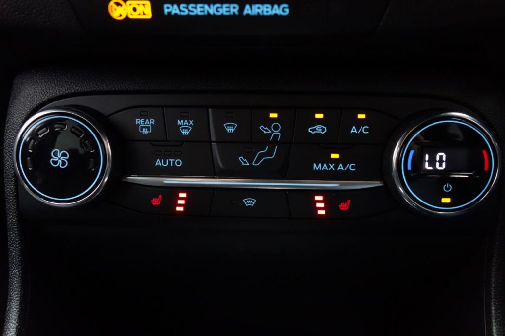 Used_2019_SILVER_FORD_FIESTA_1