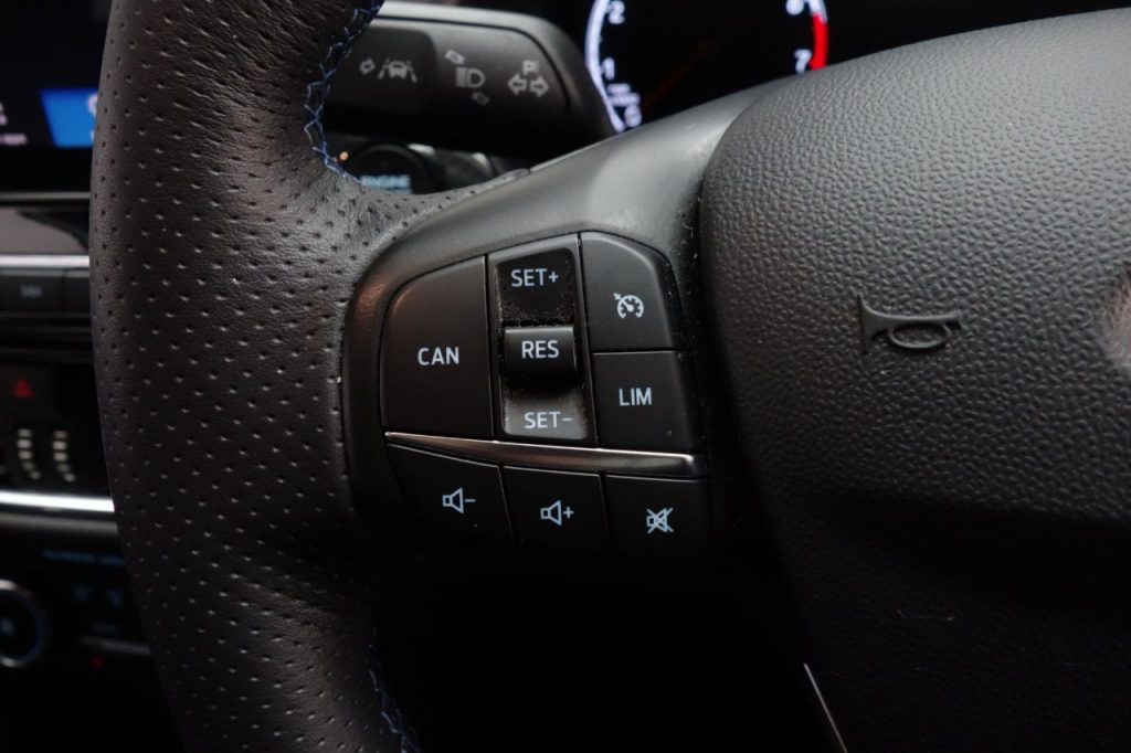 Used_2019_SILVER_FORD_FIESTA_1