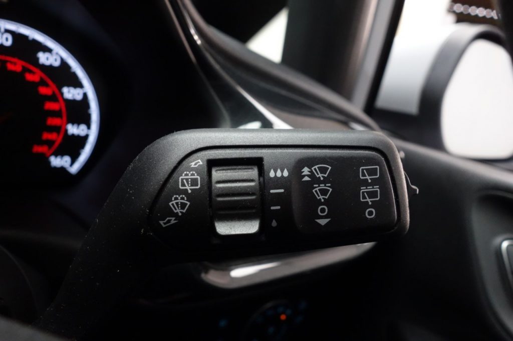 Used_2019_SILVER_FORD_FIESTA_1