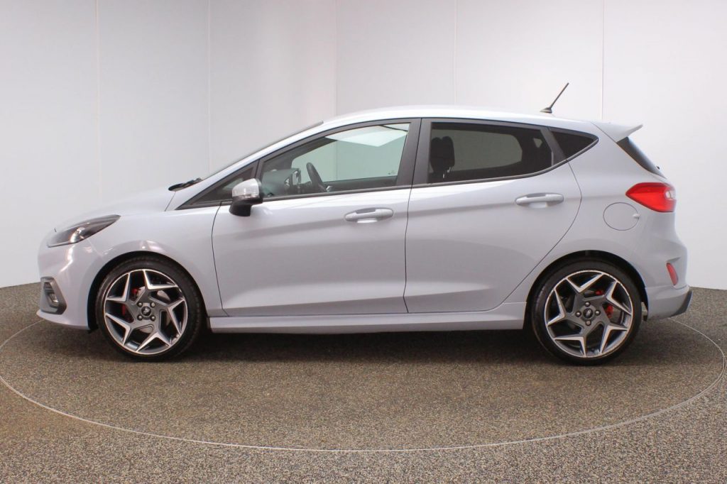 Used_2019_SILVER_FORD_FIESTA_1