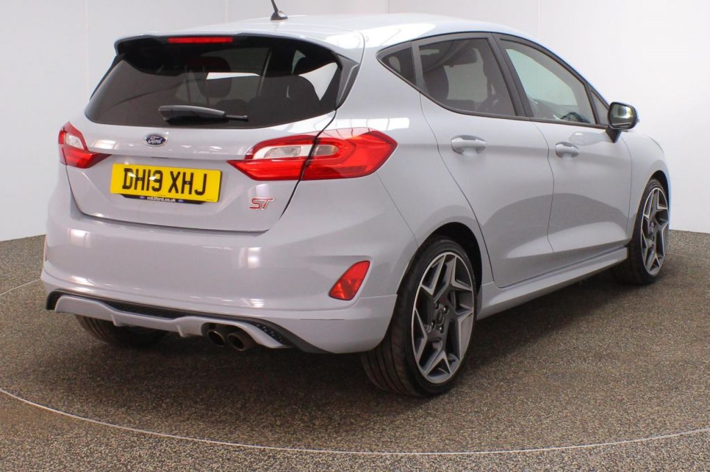 Used_2019_SILVER_FORD_FIESTA_1