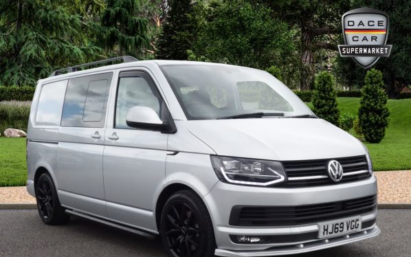 Used 2019 SILVER VOLKSWAGEN TRANSPORTER WINDOW VAN 2.0 T32 TDI KOMBI HIGHLINE BMT 0d 148 BHP ( NO VAT ) 5 SEATS (reg. 2019-10-31) for sale in Royton