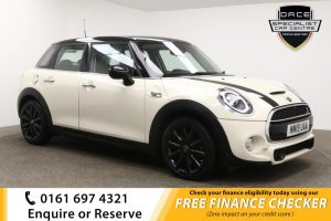 Used 2019 WHITE MINI HATCH COOPER Hatchback 2.0 COOPER S CLASSIC 5d AUTO 190 BHP (reg. 2019-04-30) for sale in Whitefield
