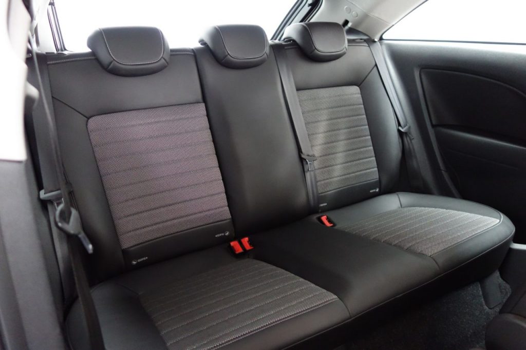 Used_2015_BLACK_VAUXHALL_CORSA_1