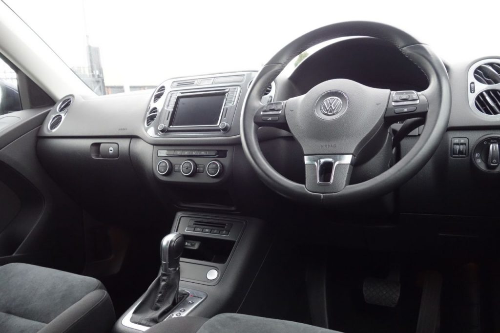 Used_2016_BLUE_VOLKSWAGEN_TIGUAN_2