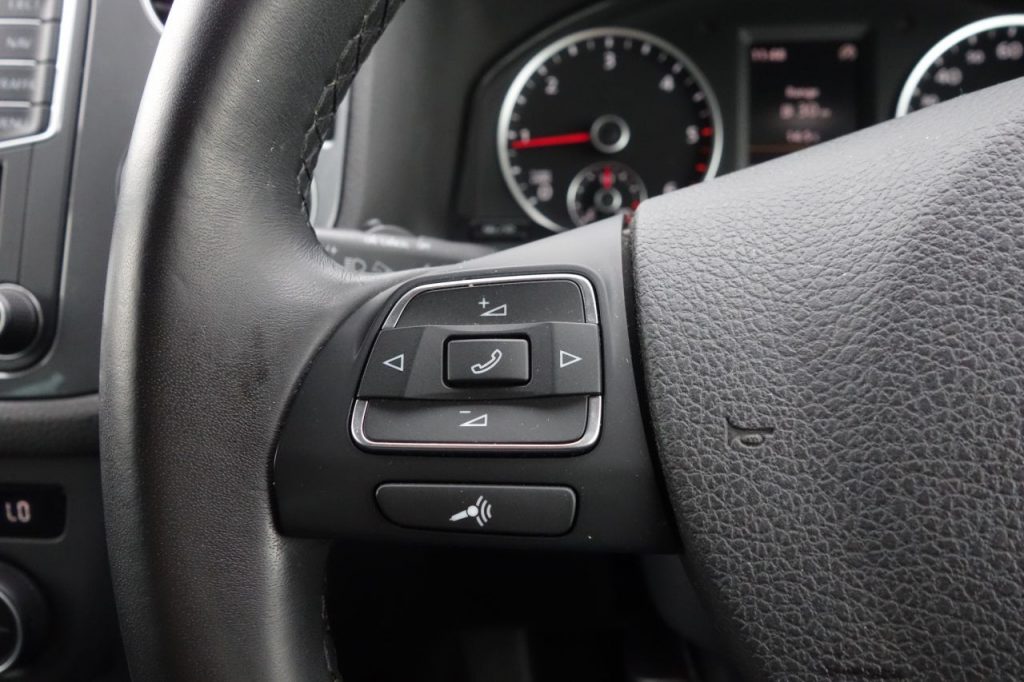 Used_2016_BLUE_VOLKSWAGEN_TIGUAN_2