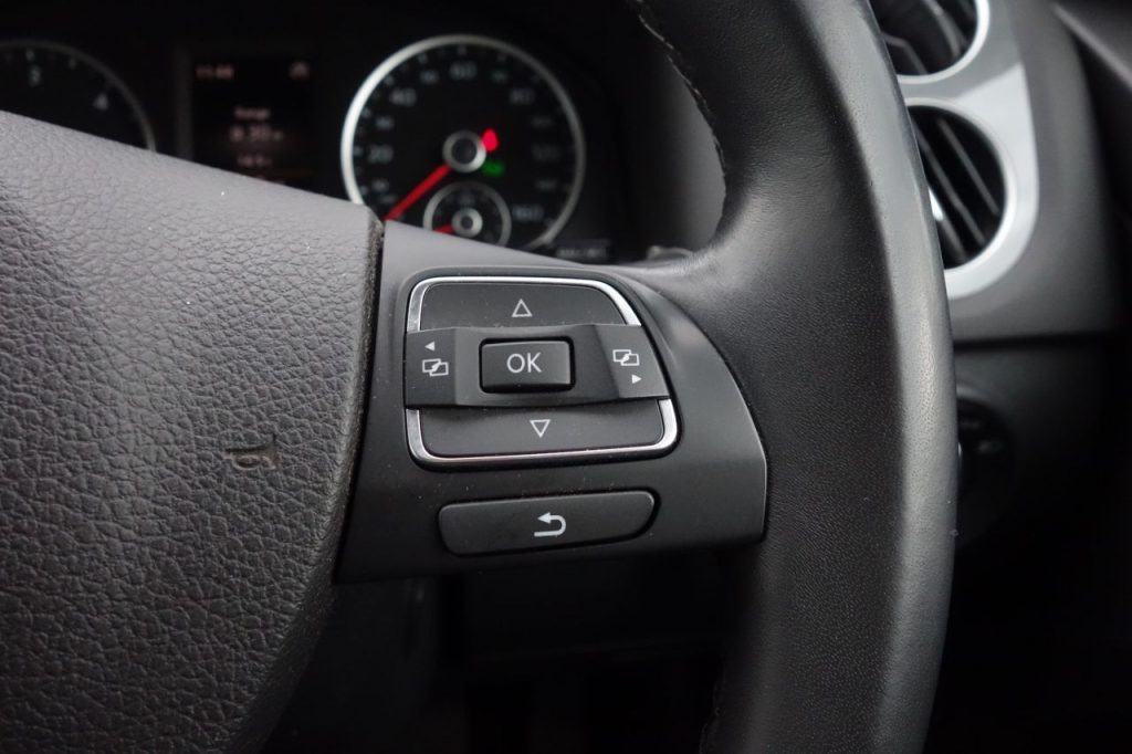 Used_2016_BLUE_VOLKSWAGEN_TIGUAN_2