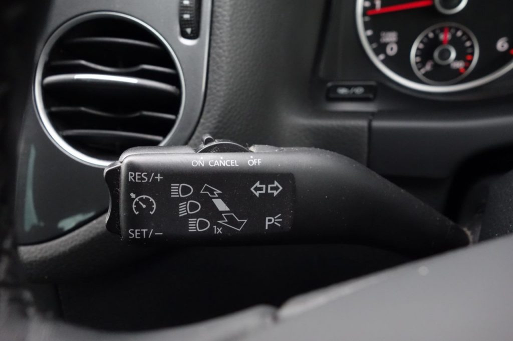 Used_2016_BLUE_VOLKSWAGEN_TIGUAN_2