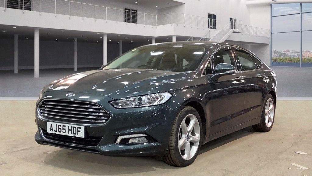 Used_2016_GREEN_FORD_MONDEO_2