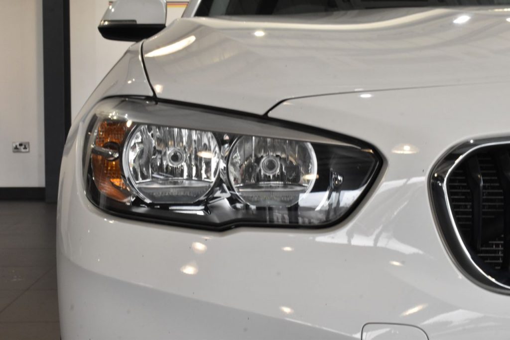 Used_2016_WHITE_BMW_1-SERIES_1