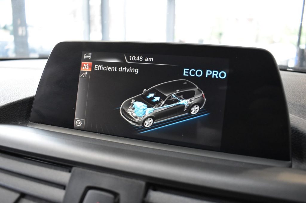 Used_2016_WHITE_BMW_1-SERIES_1