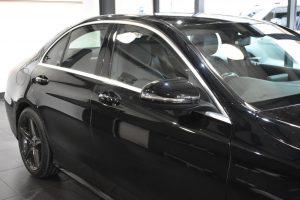 Used_2018_BLACK_MERCEDES-BENZ_C-CLASS_2