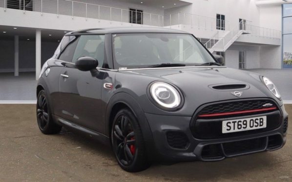 Used 2019 GREY MINI HATCH JOHN COOPER WORKS Hatchback 2.0 JOHN COOPER WORKS 3d 228 BHP (reg. 2019-11-14) for sale in Farnworth